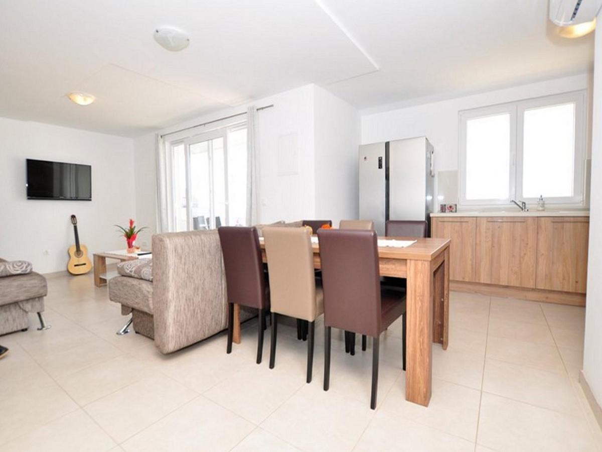 Apartments Zora Tučepi Kültér fotó